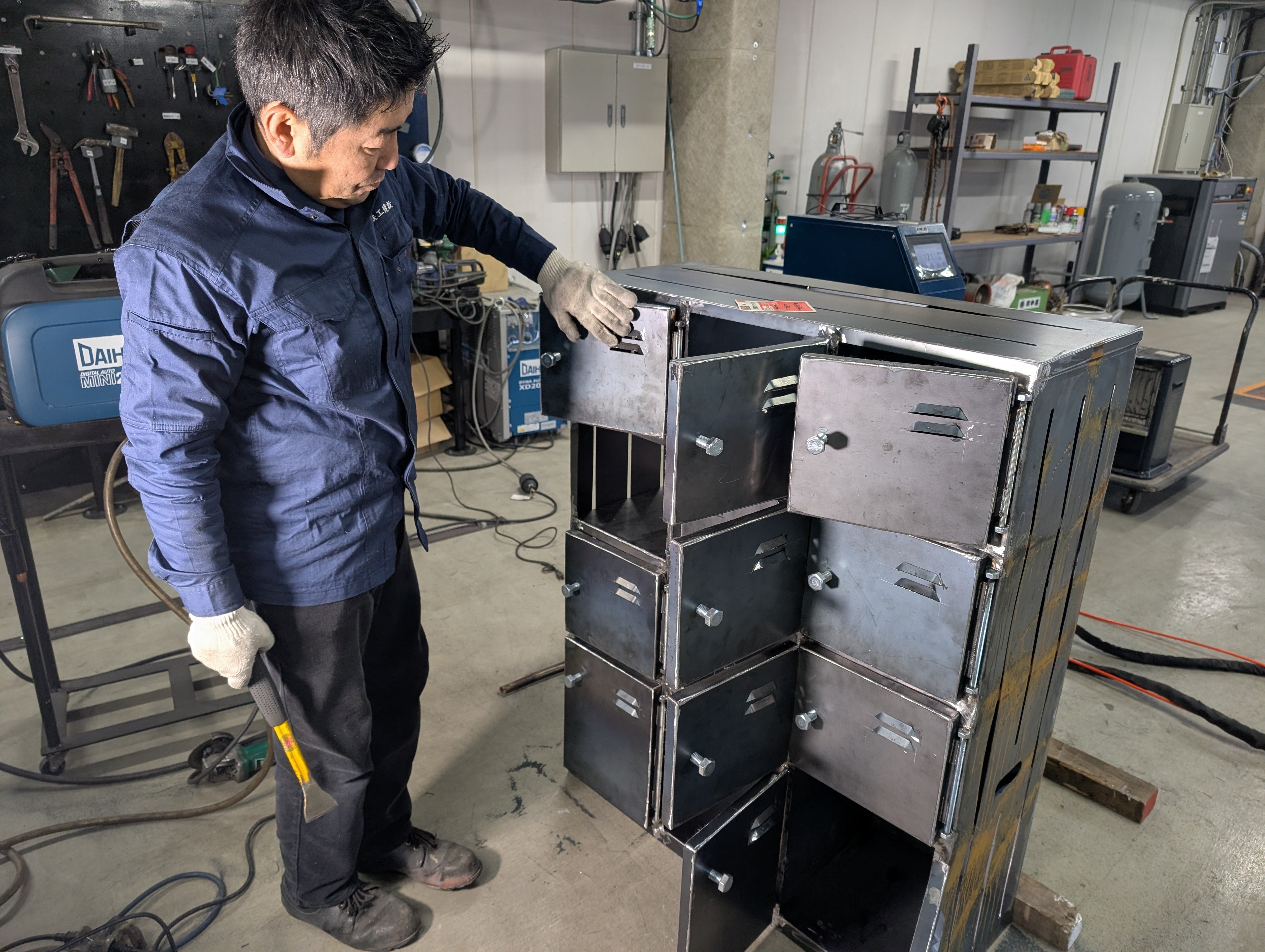アンティークシューズボックス – 日伸鉄工